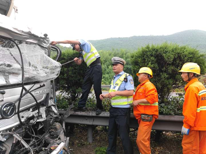 余杭区交通事故打官司费用 